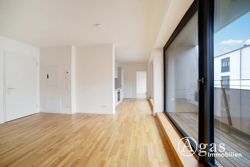 Wunderschöne und ruhige 3 Zimmer Wohnung mit ca. 82m², EBK und Balkon im Herzen von Mitte! — photo 1